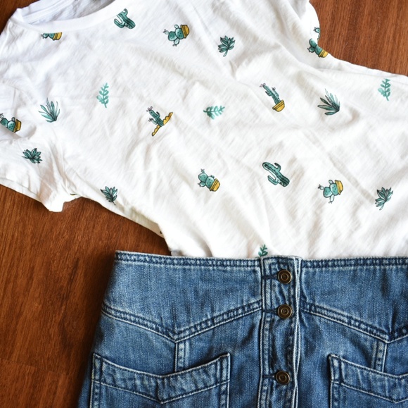 Forever 21 Cactus Print Tshirt - Picture 7 of 7